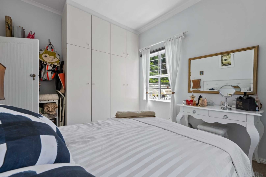 5 Bedroom Property for Sale in Green Point Western Cape